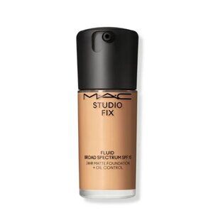 MAC Cosmetics Studio Fix Fluid Foundation - Tan NC30